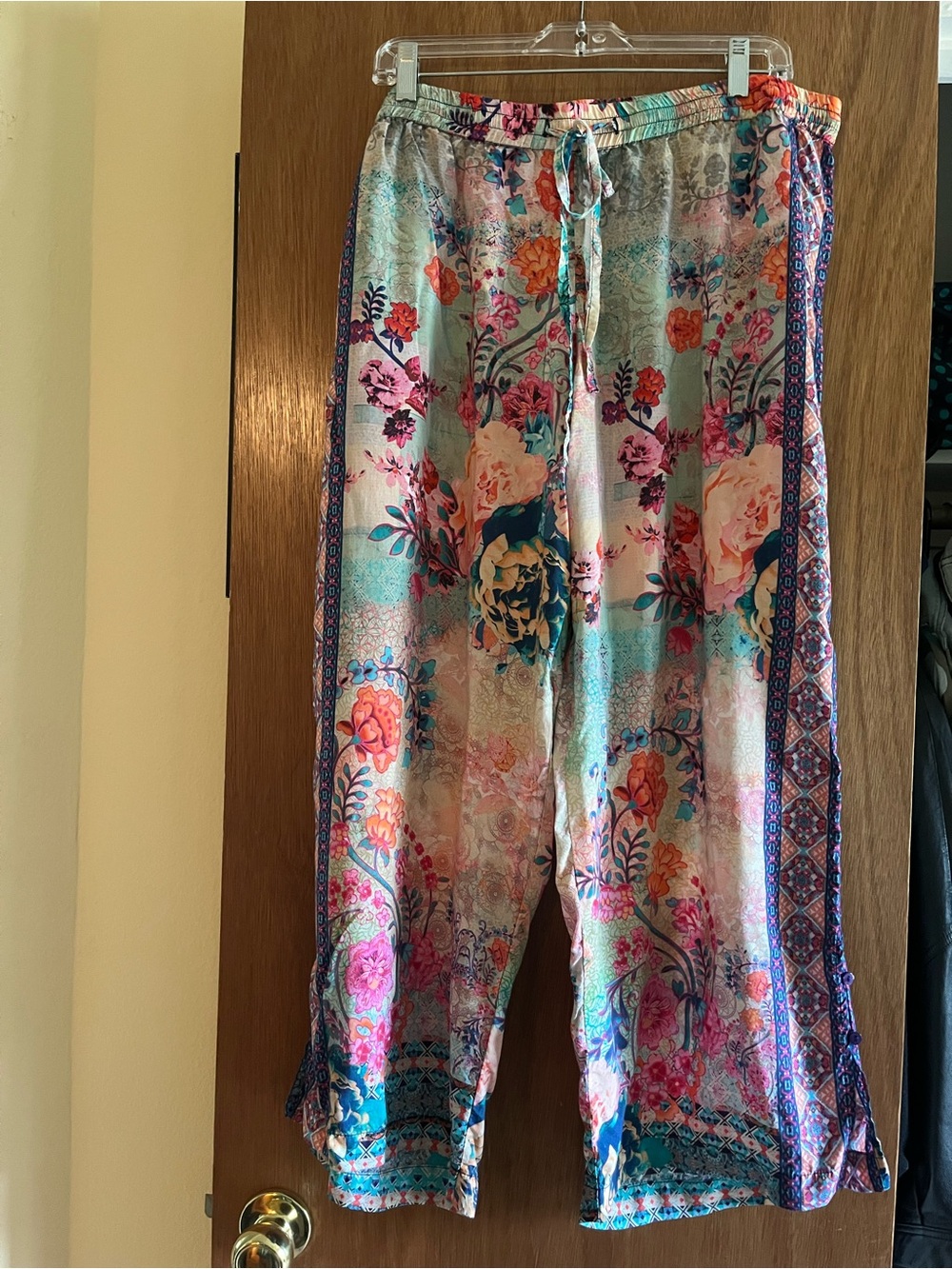 Tolani pants - Picture 5 of 7